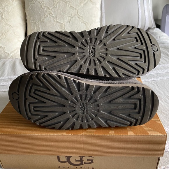 Australia UGG Blythe Knit Boot Size 8 - Picture 6 of 6